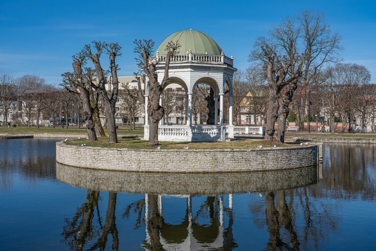 Kadriorg Park — Tallinn Travel Guide