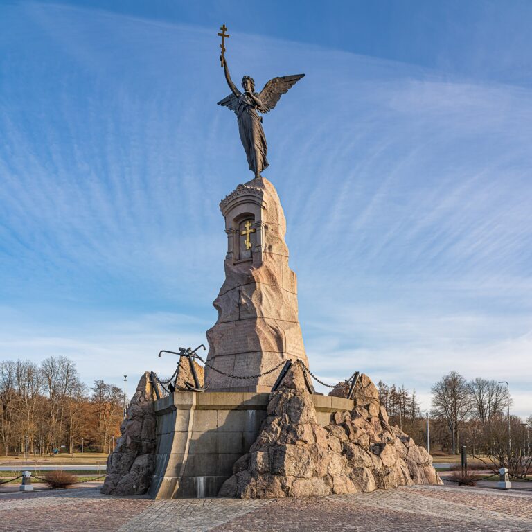 Russalka Memorial — Tallinn Travel Guide